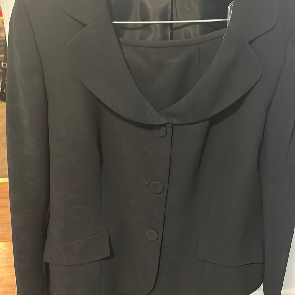 Navy blue 2 piece flattering suit